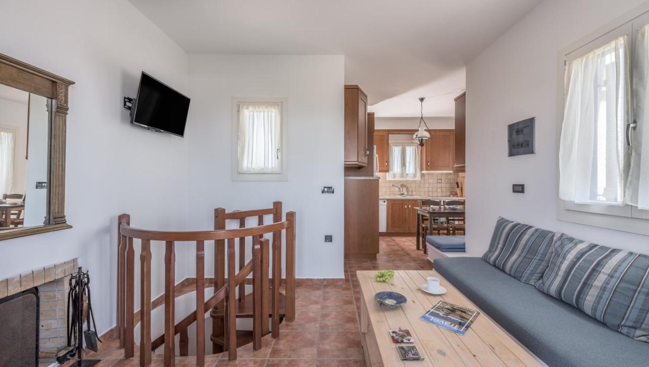 אדאמאס Akitos Maisonette מראה חיצוני תמונה